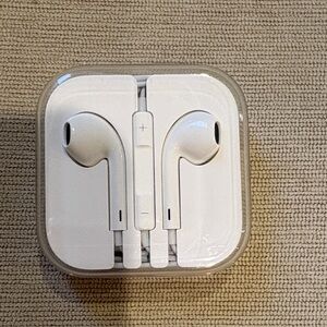 Apple White Earbud Headphones